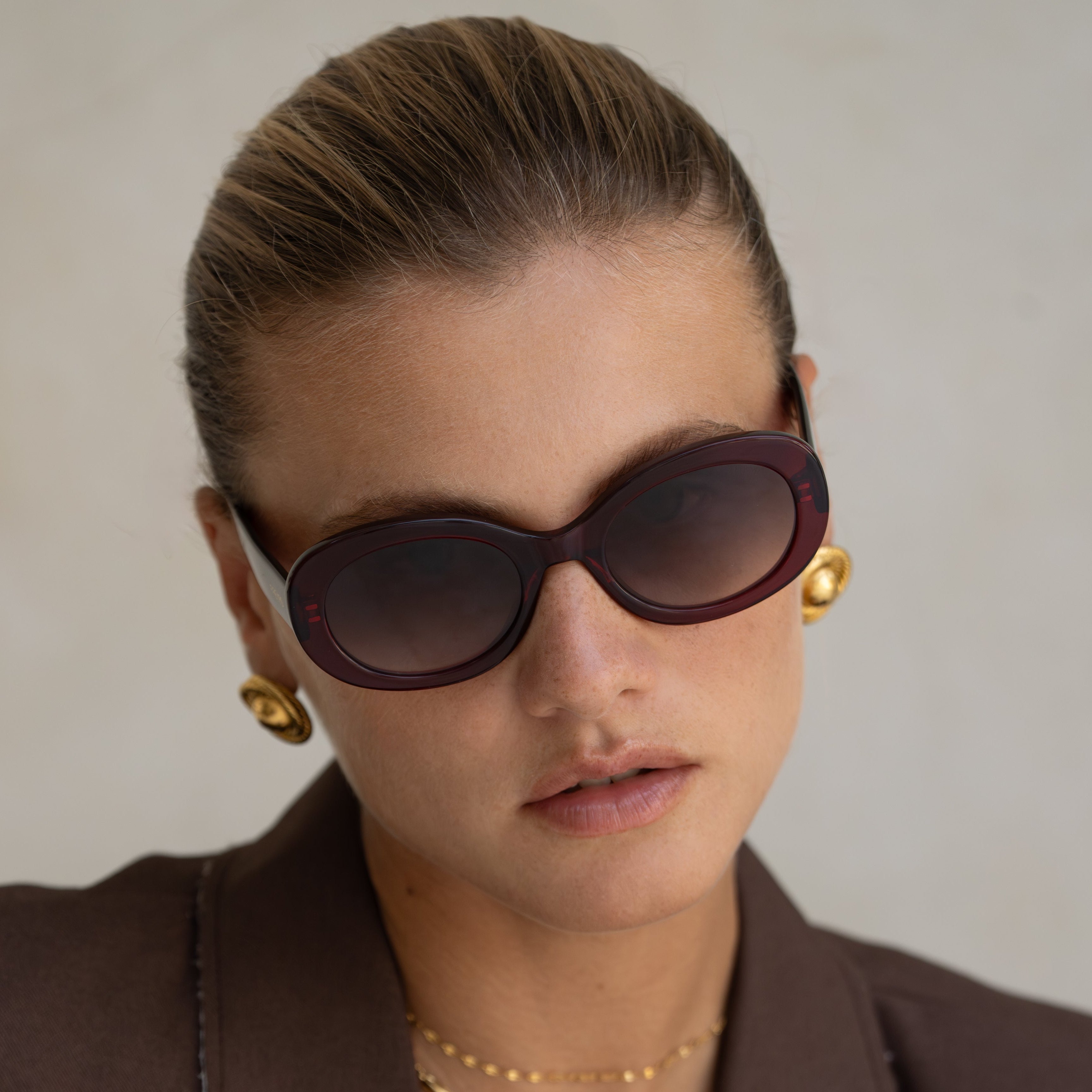 Aria Womens Fashion Oval Sunglasses