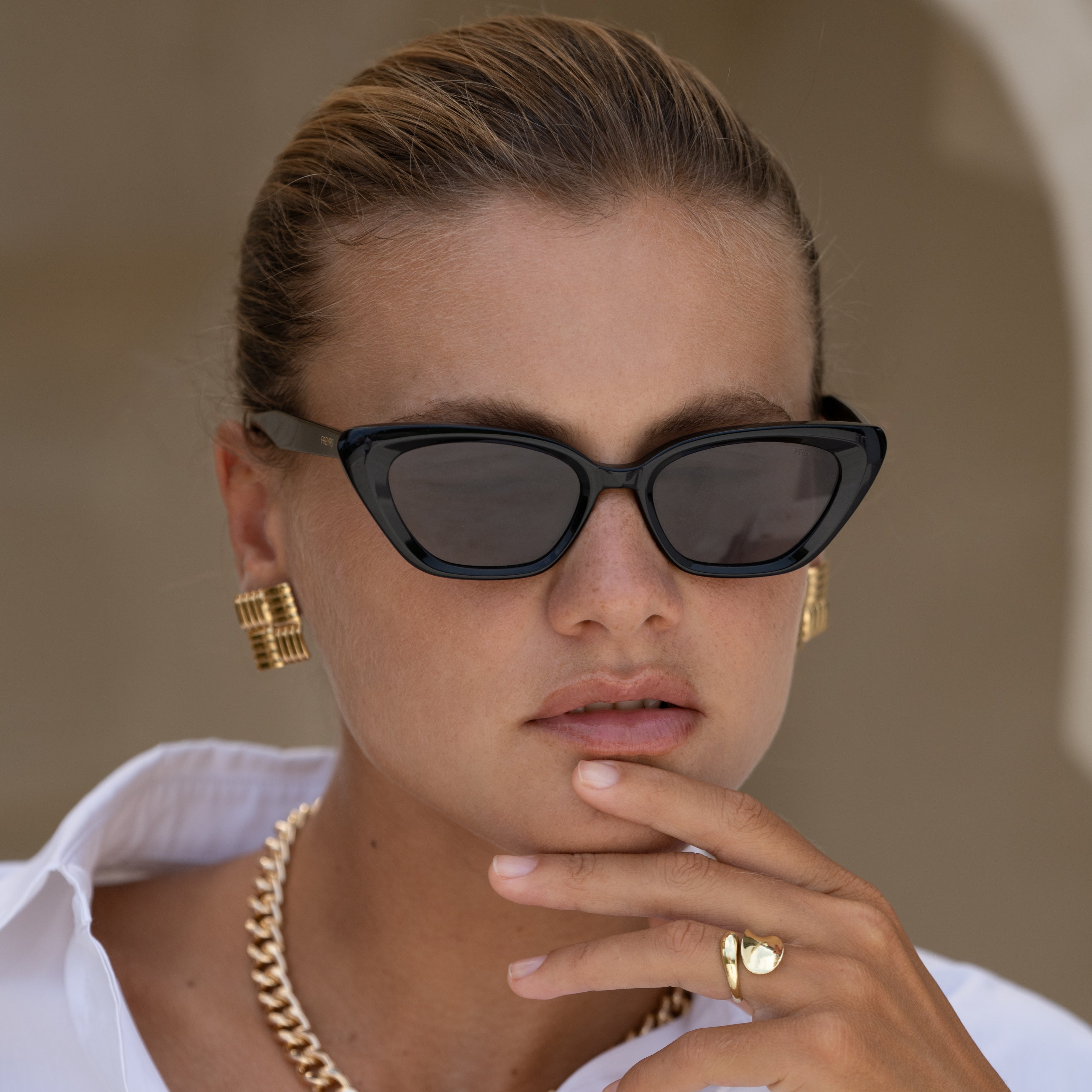 Mia Womens Fashion Cat Eye Sunglasses