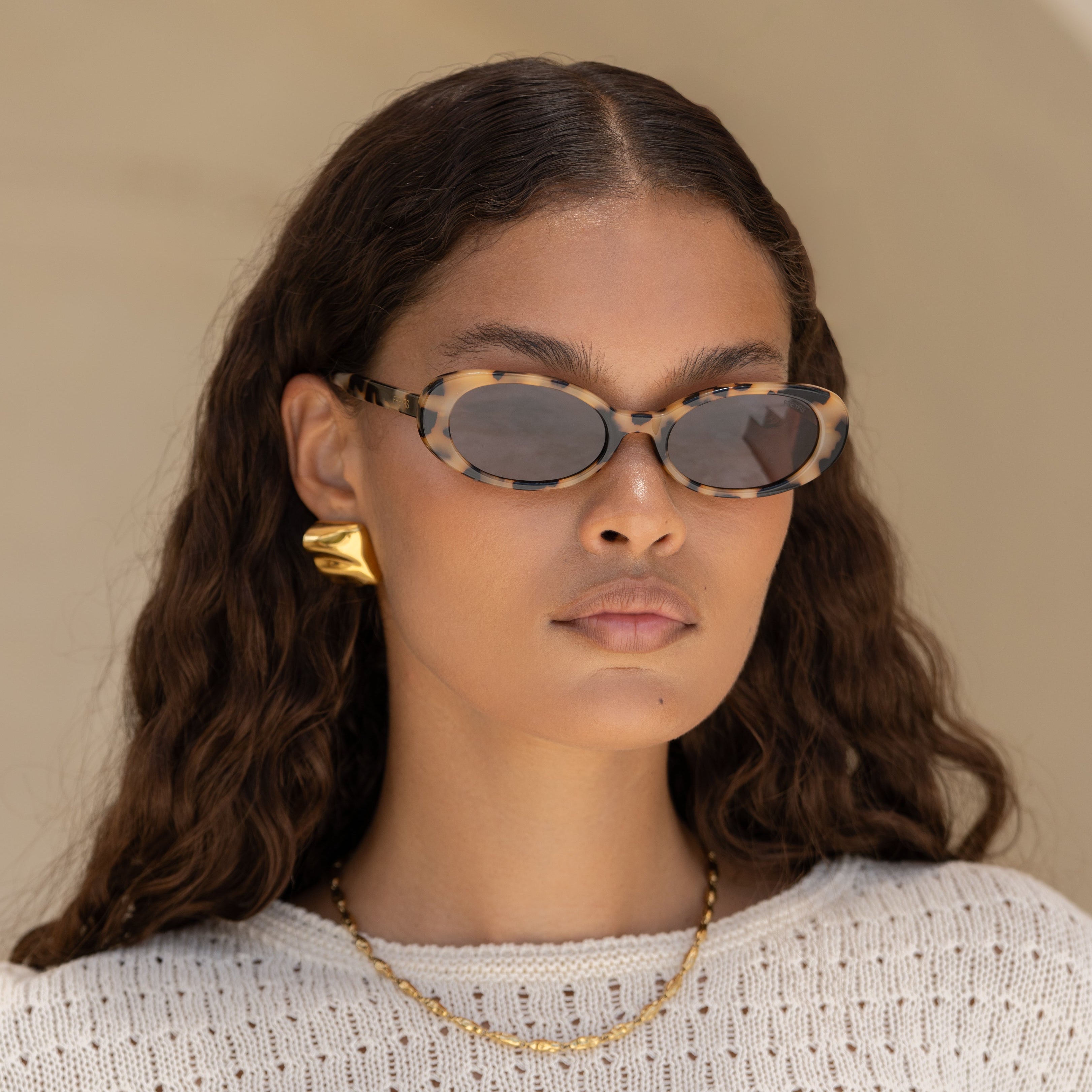 Mimi Womens Fashion Oval Sunglasses